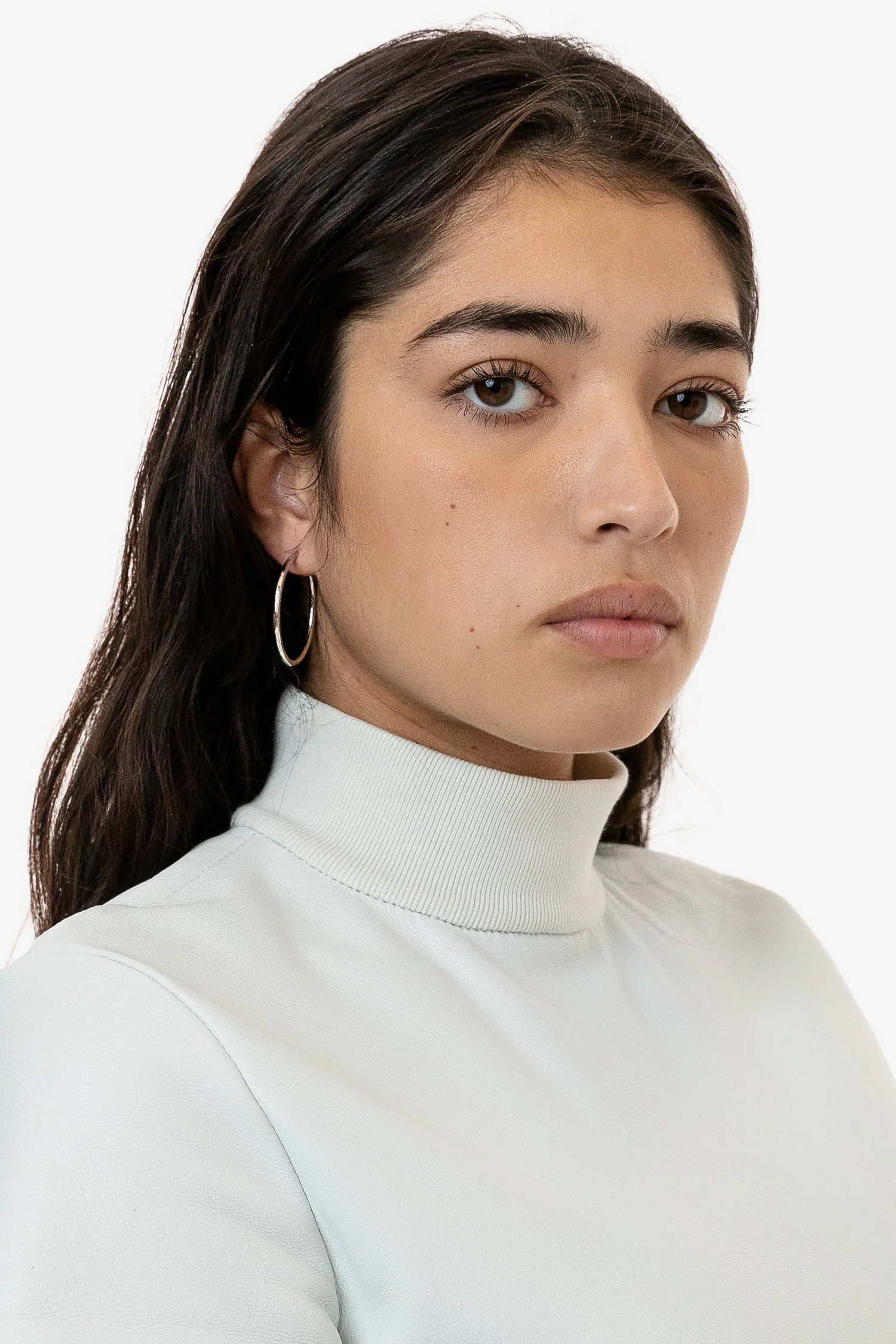 EARHOOP01 - Timeless Small Hoop Earrings - Image 3