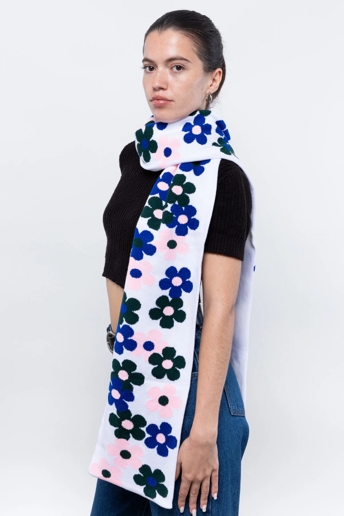 JQSCARF35 - Daisy Vine Scarf - Image 17