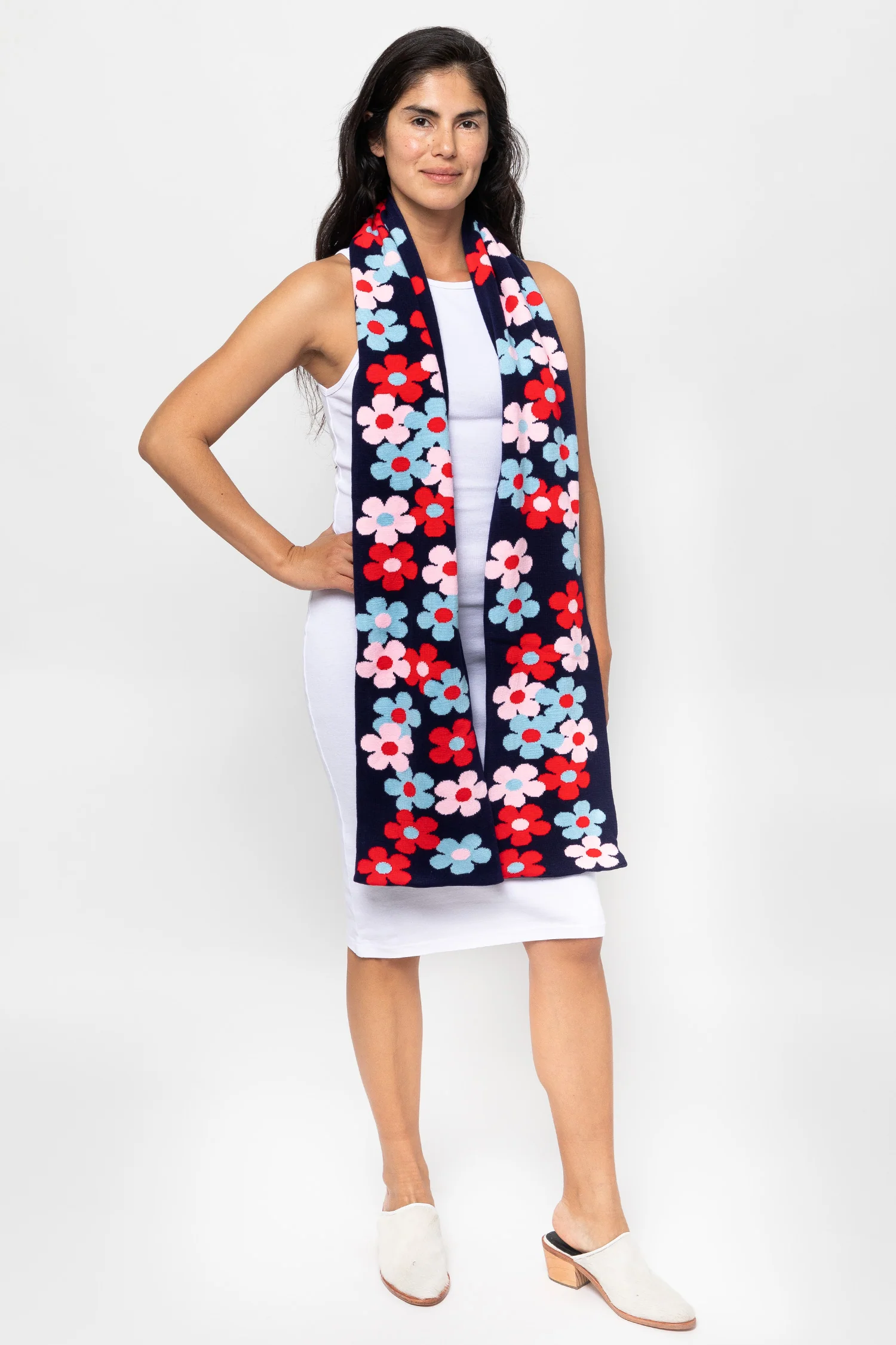 JQSCARF35 - Daisy Vine Scarf - Image 21