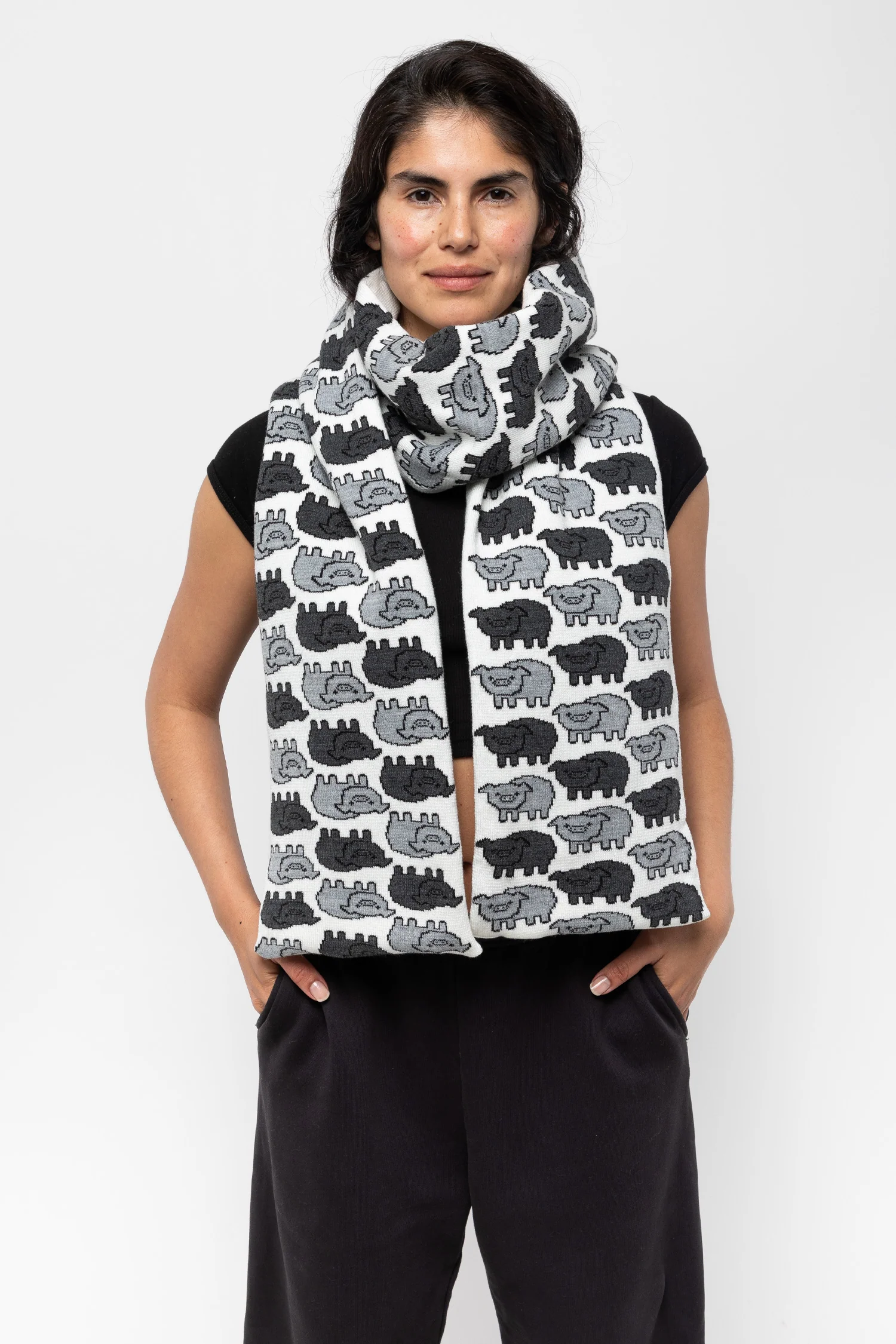 JQSCARF38 - Pig Scarf - Image 8