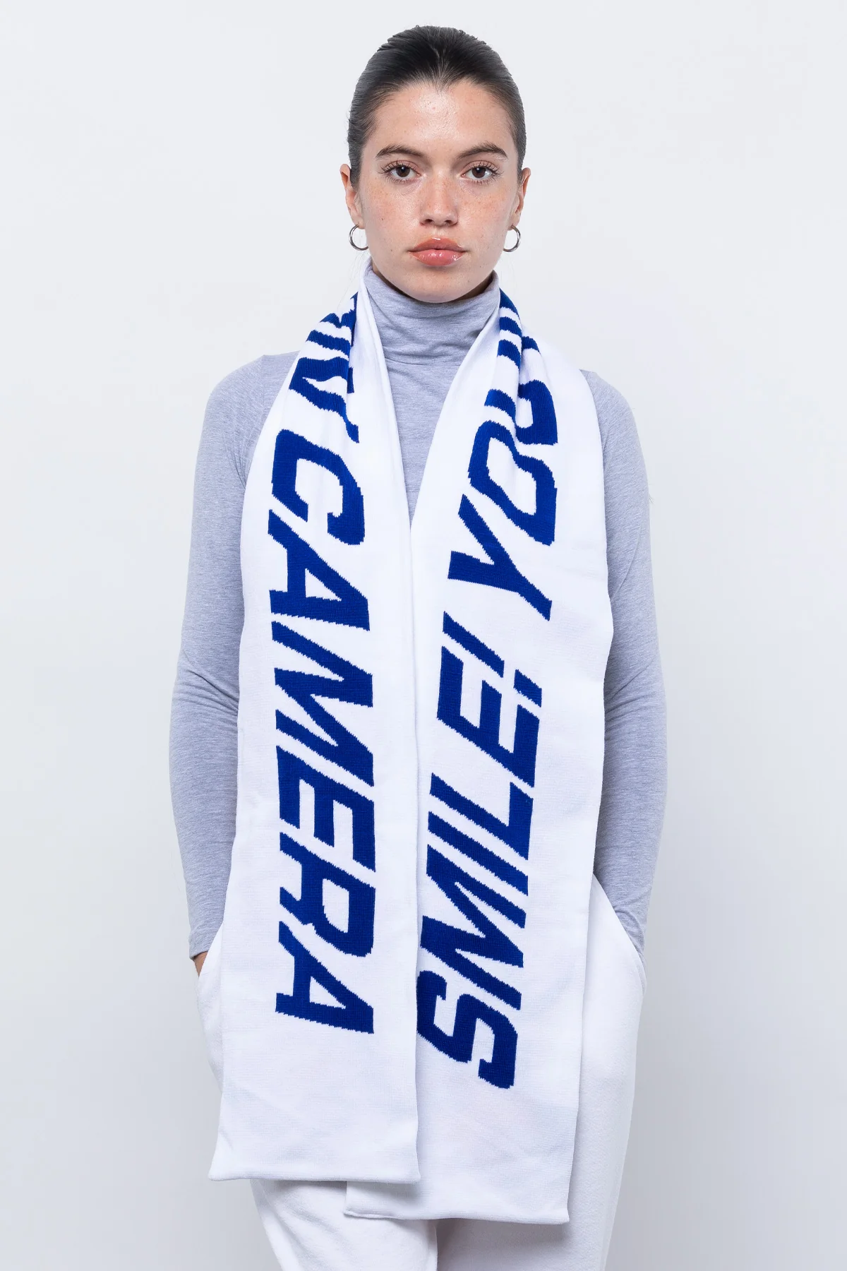 JQSCARF39 - Smile Scarf - Image 5