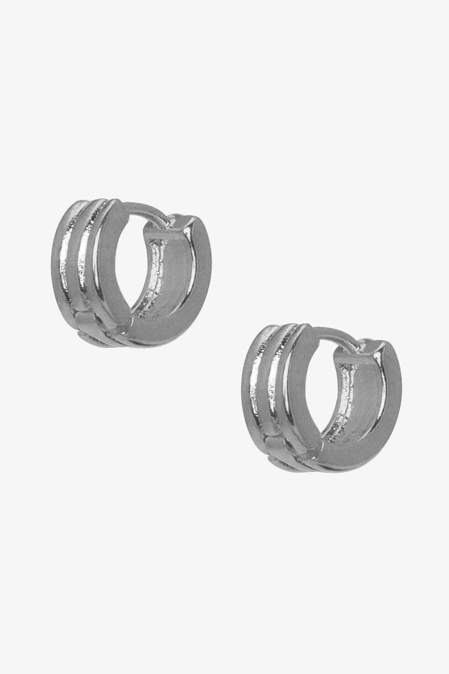 JWL100 - Huggie Earrings - Image 3