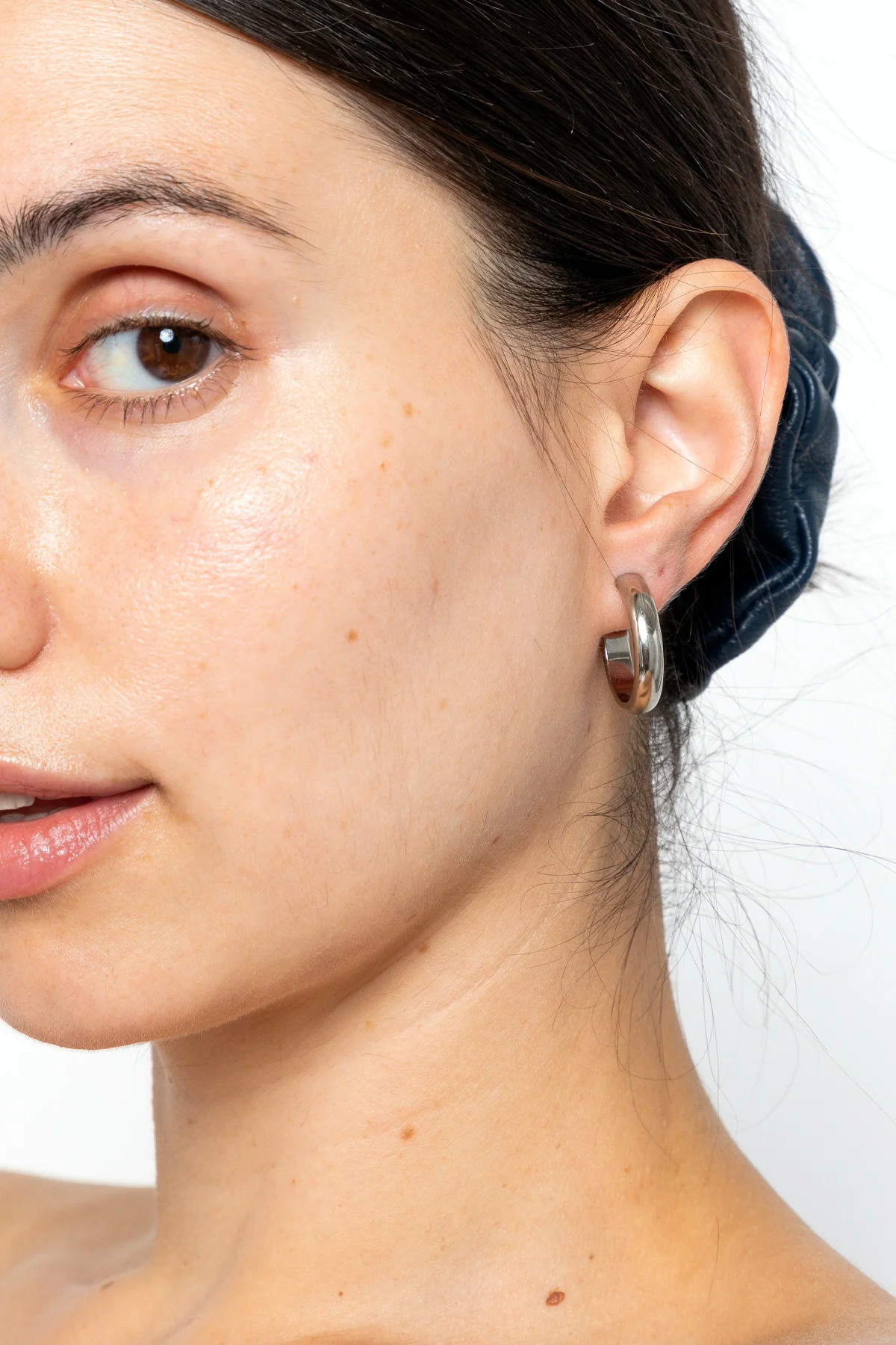 JWL34HE - Classic Hoop Earrings - Image 6
