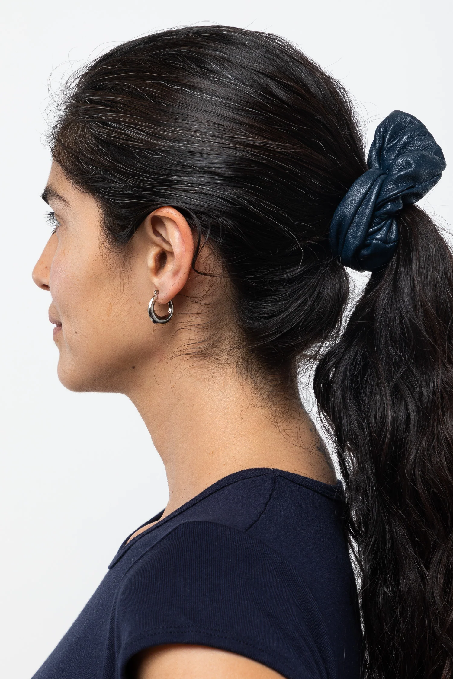 JWLHING - Mini Round Hingeback Earrings - Image 7