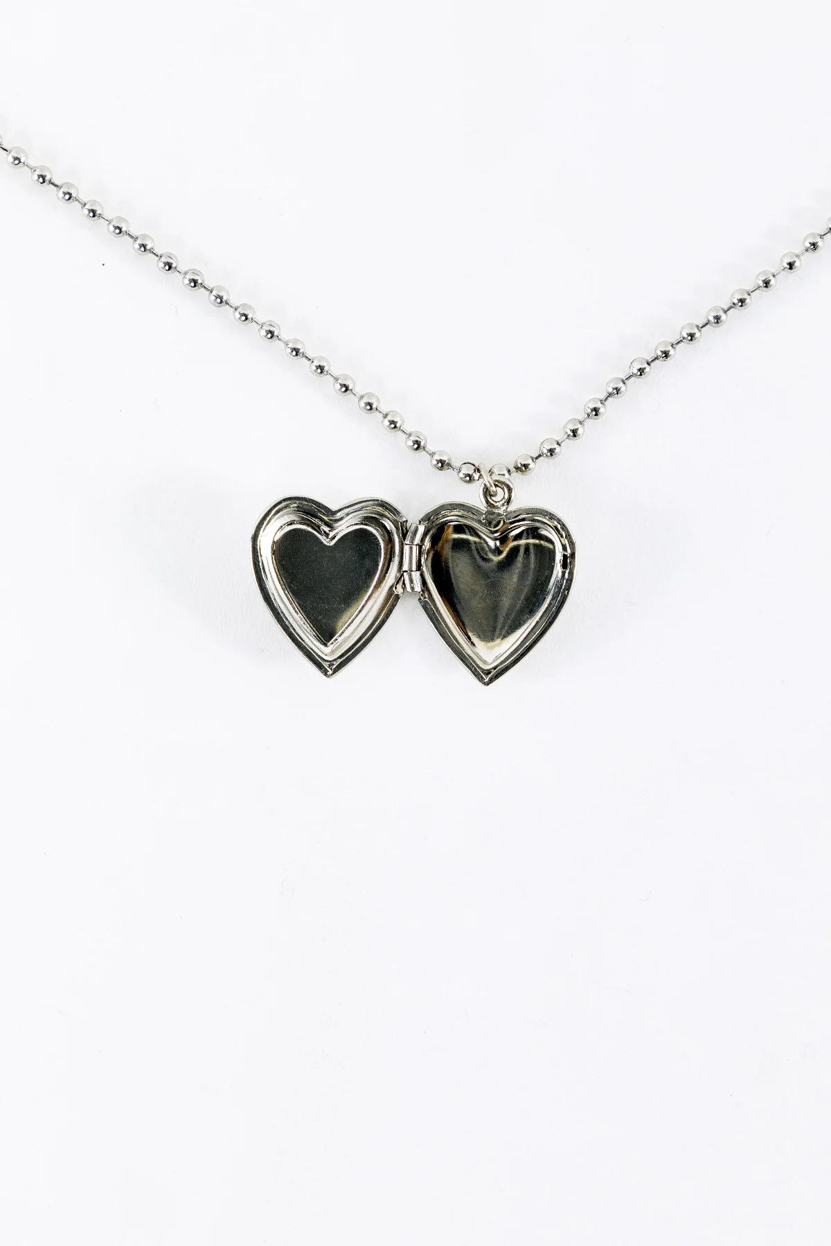 JWLEHL - Enameled Heart Locket - Image 21
