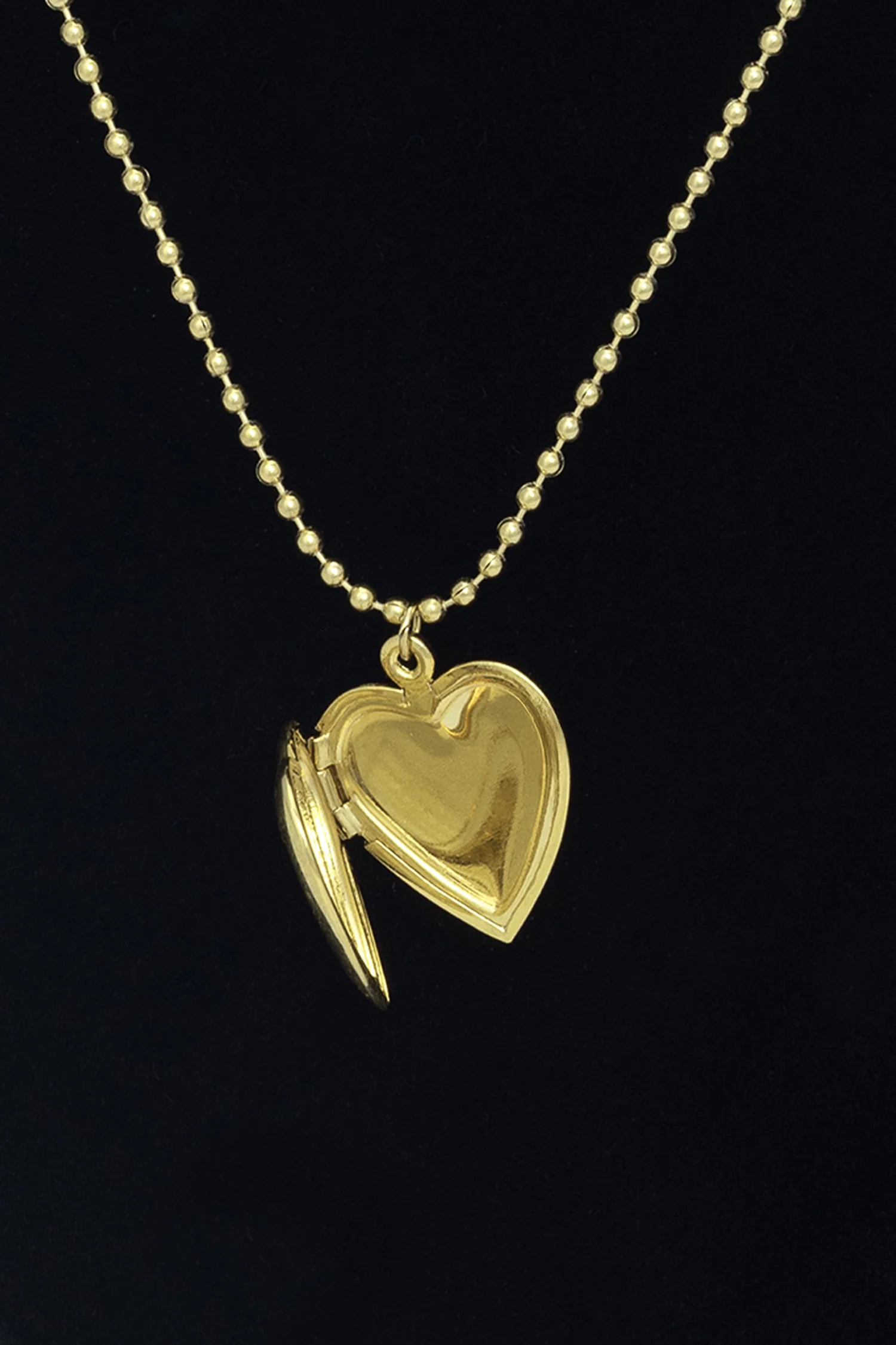 JWLEHL - Enameled Heart Locket - Image 41