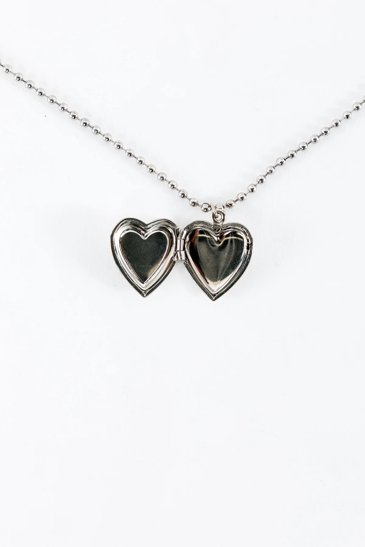 JWLEHL - Enameled Heart Locket - Image 9