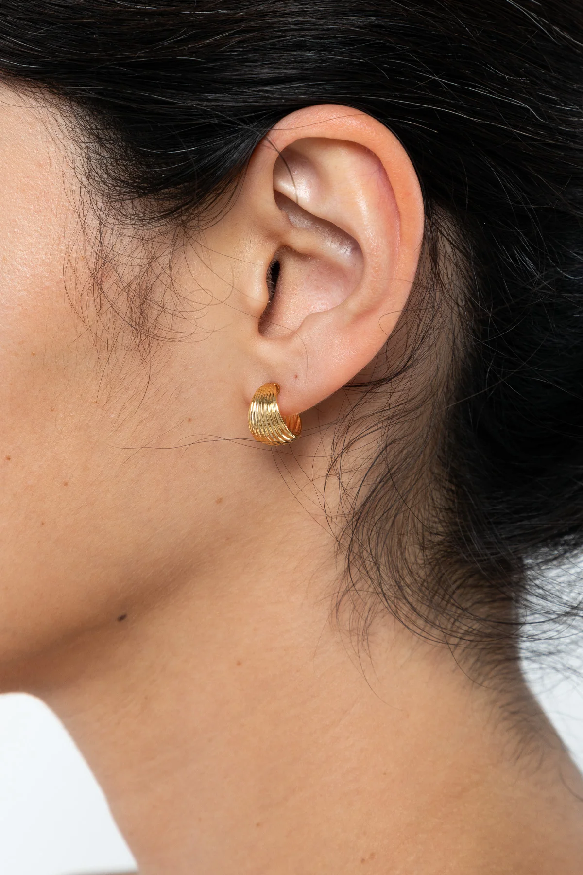 JWLMR - Mini Ridge Hoop Earrings - Image 3