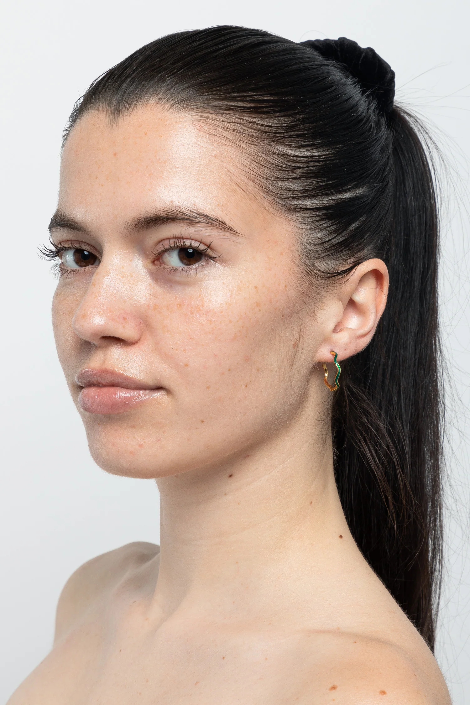 JWLWEH - Wavy Enameled Hoop Earrings - Image 15