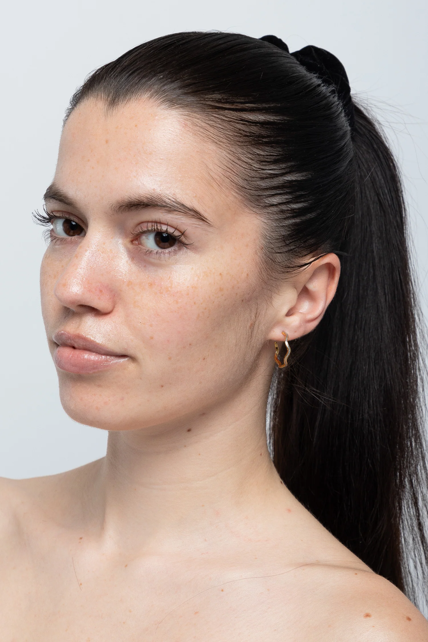 JWLWEH - Wavy Enameled Hoop Earrings - Image 18
