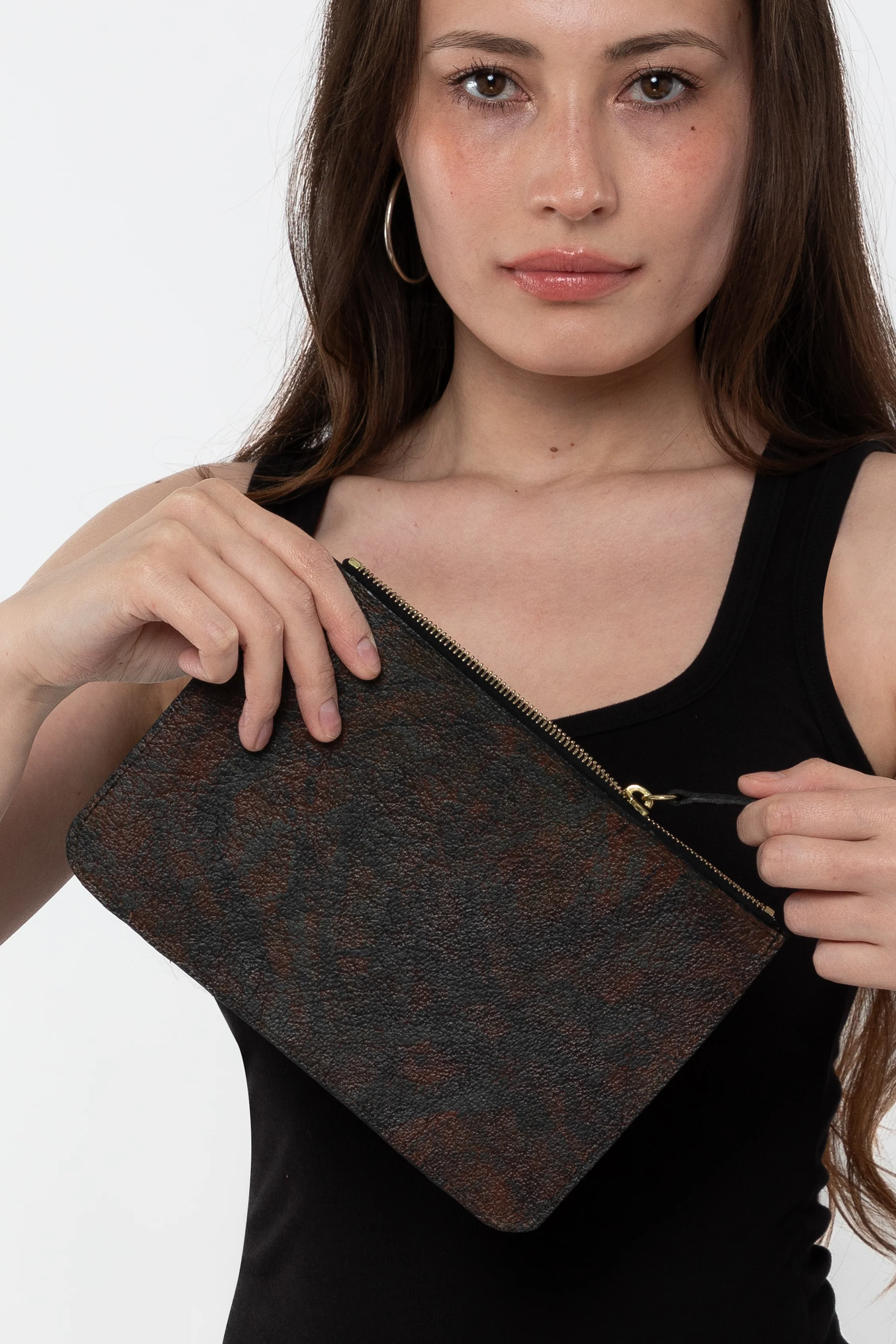 RLH3411 - Small Leather Zip Pouch - Image 30