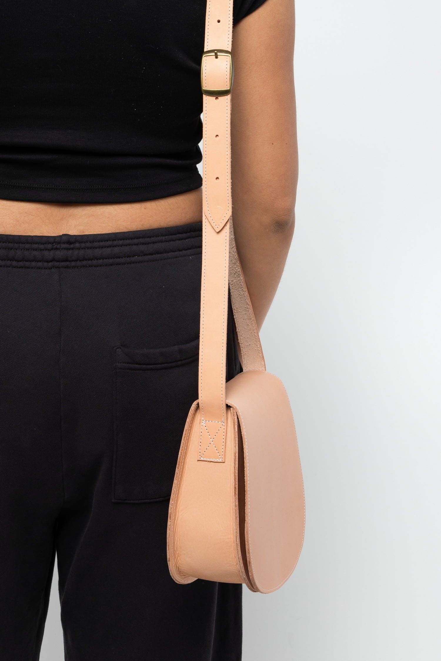 RLH3453 - Classic Leather Saddle Bag - Image 30