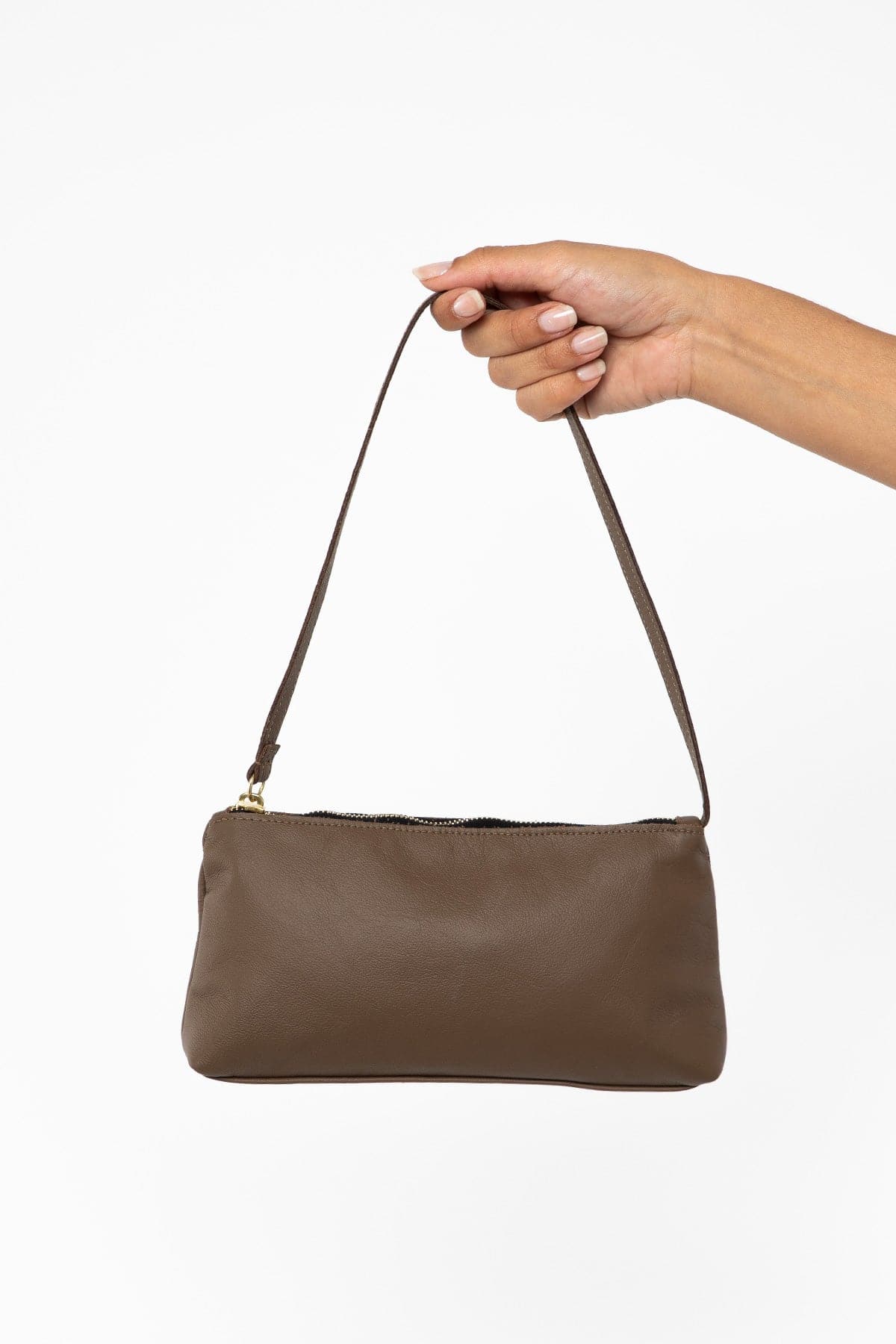RLH3468 - Leather Zip Pochette - Image 33