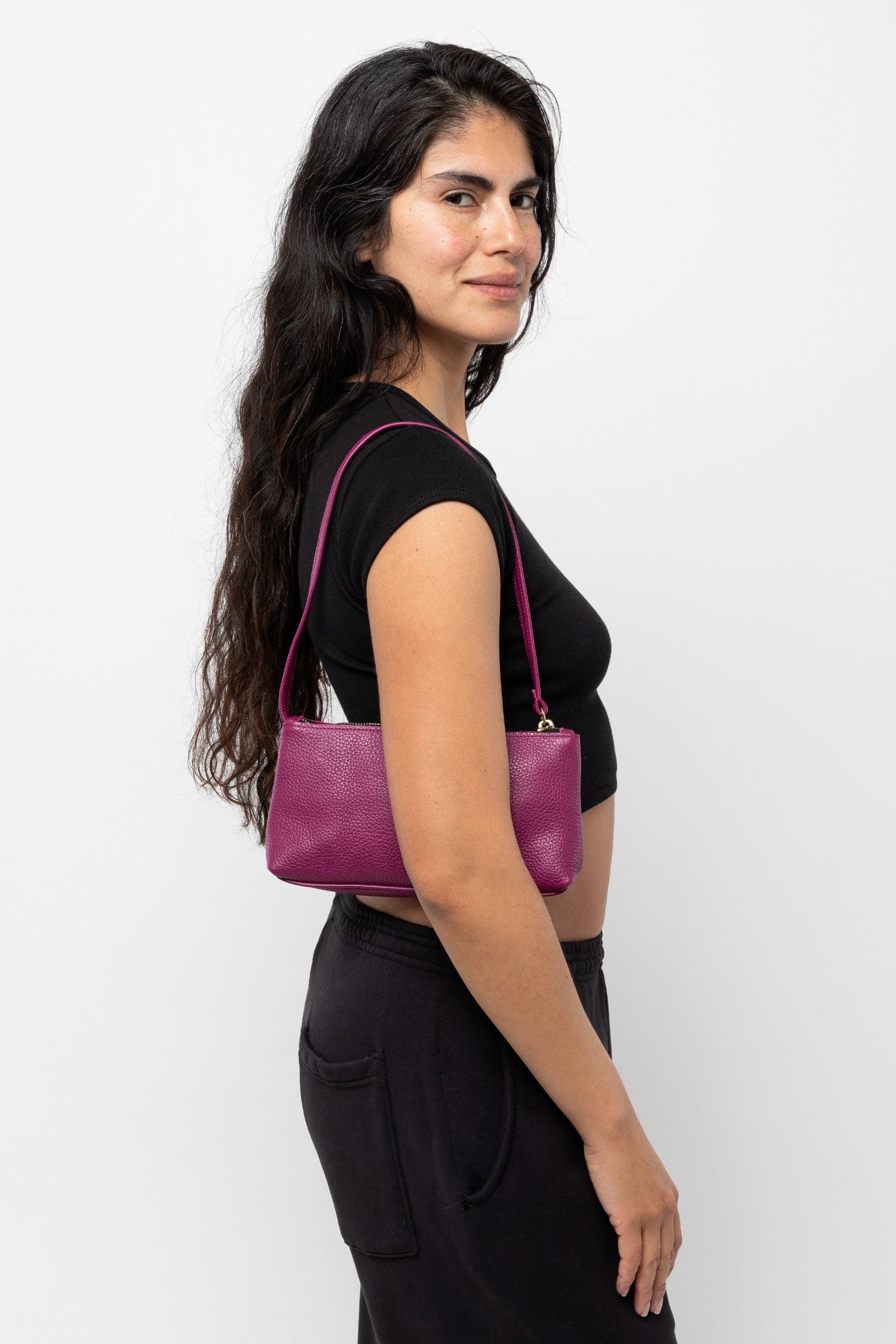 RLH3468 - Leather Zip Pochette - Image 42