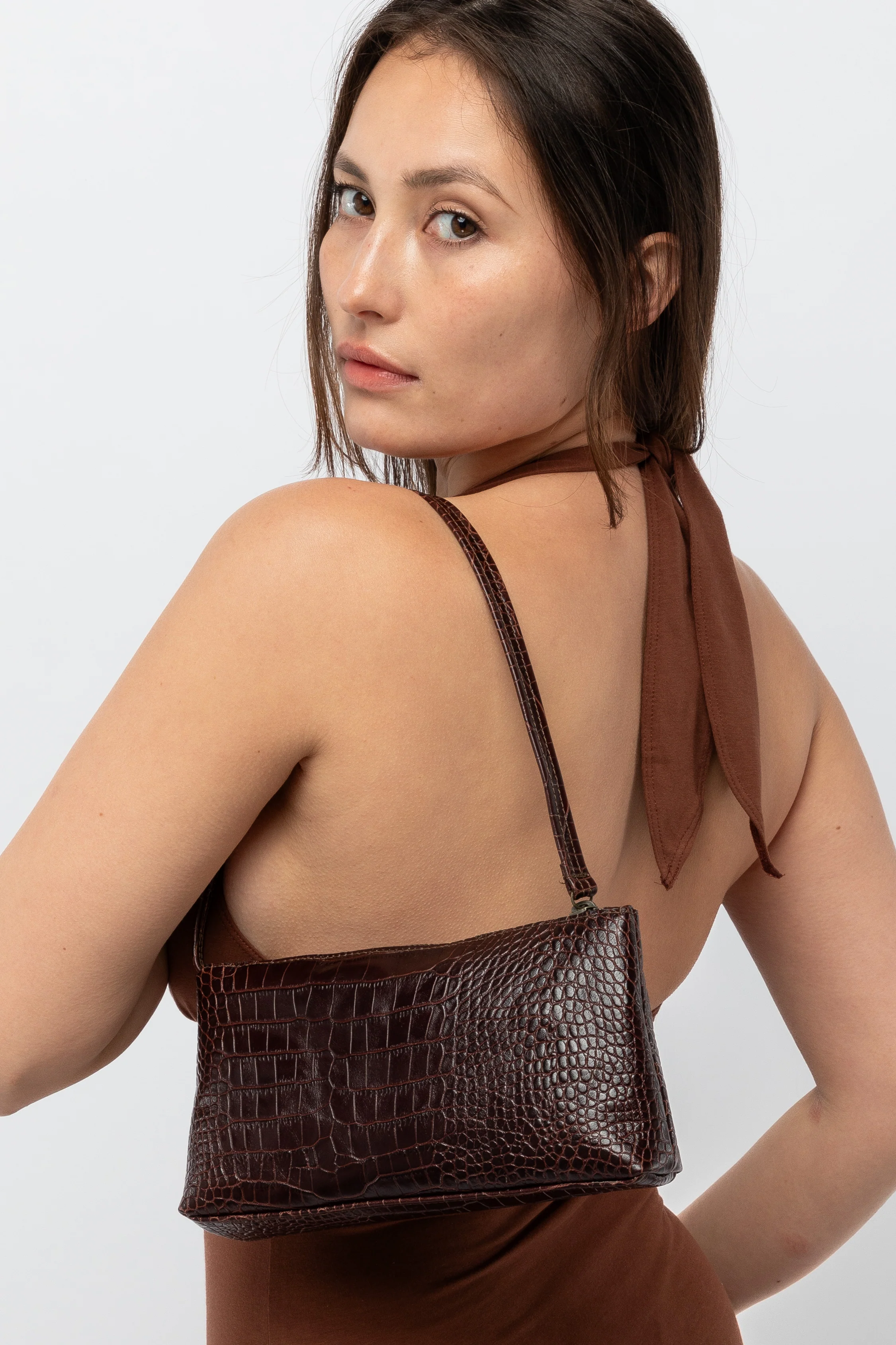 RLH3468 - Leather Zip Pochette - Image 46