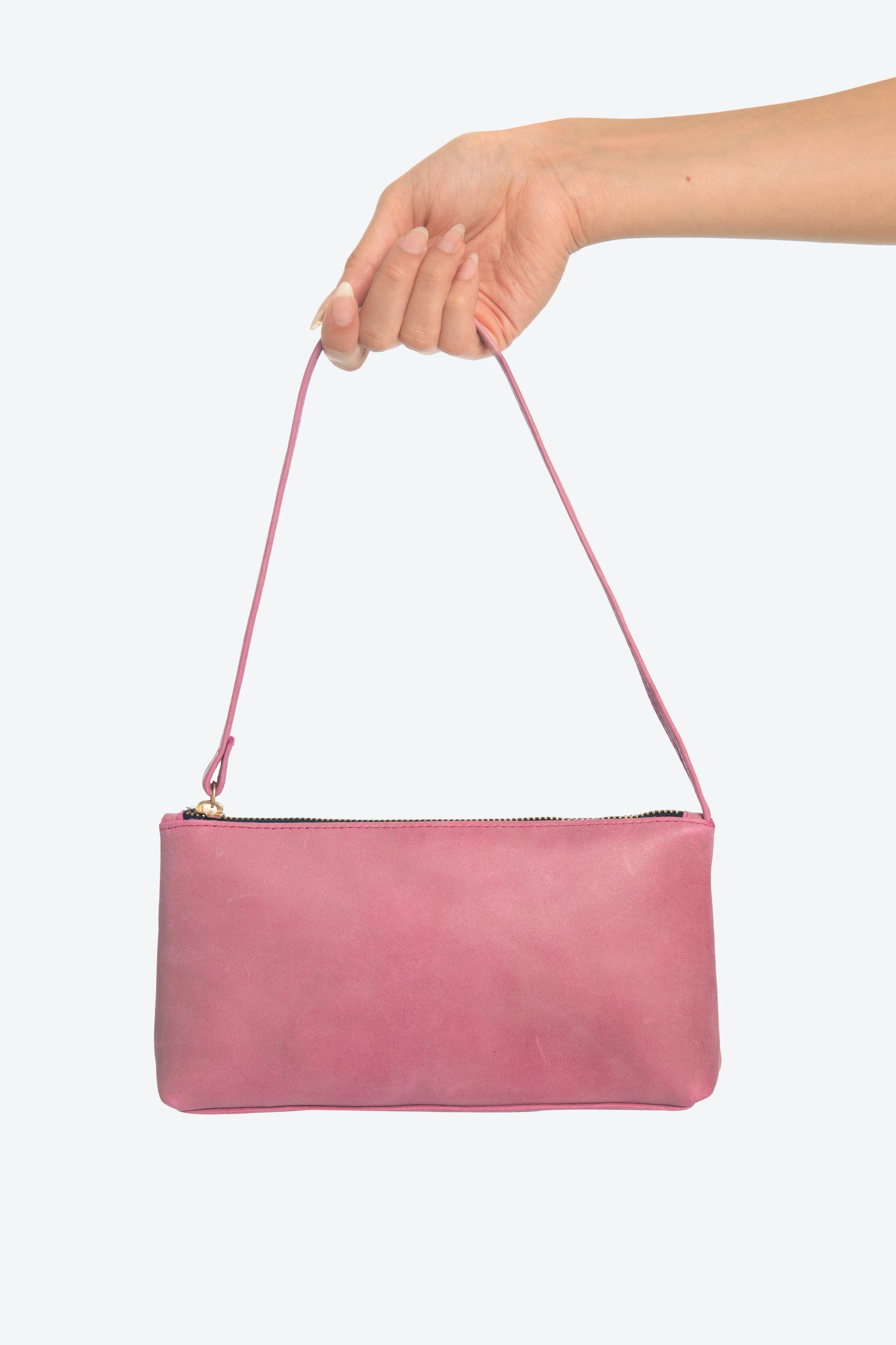 RLH3468 - Leather Zip Pochette - Image 55