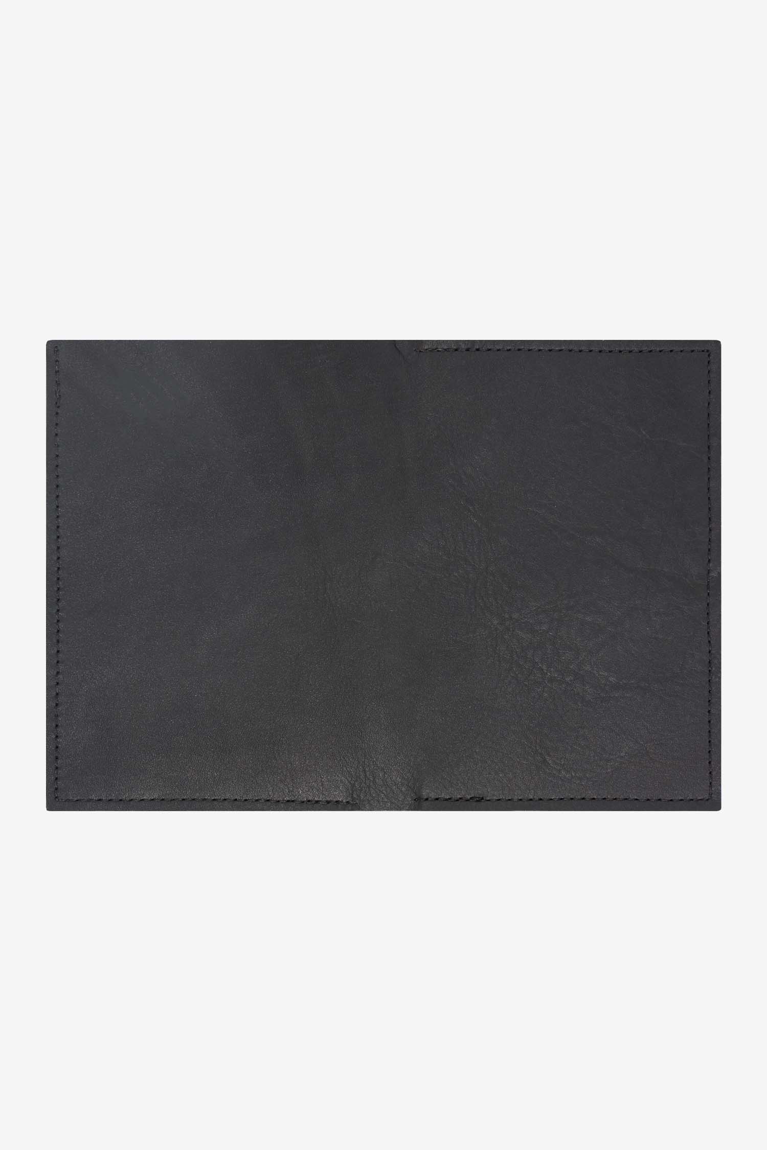 RLH3470 - Leather Passport Wallet - Image 17