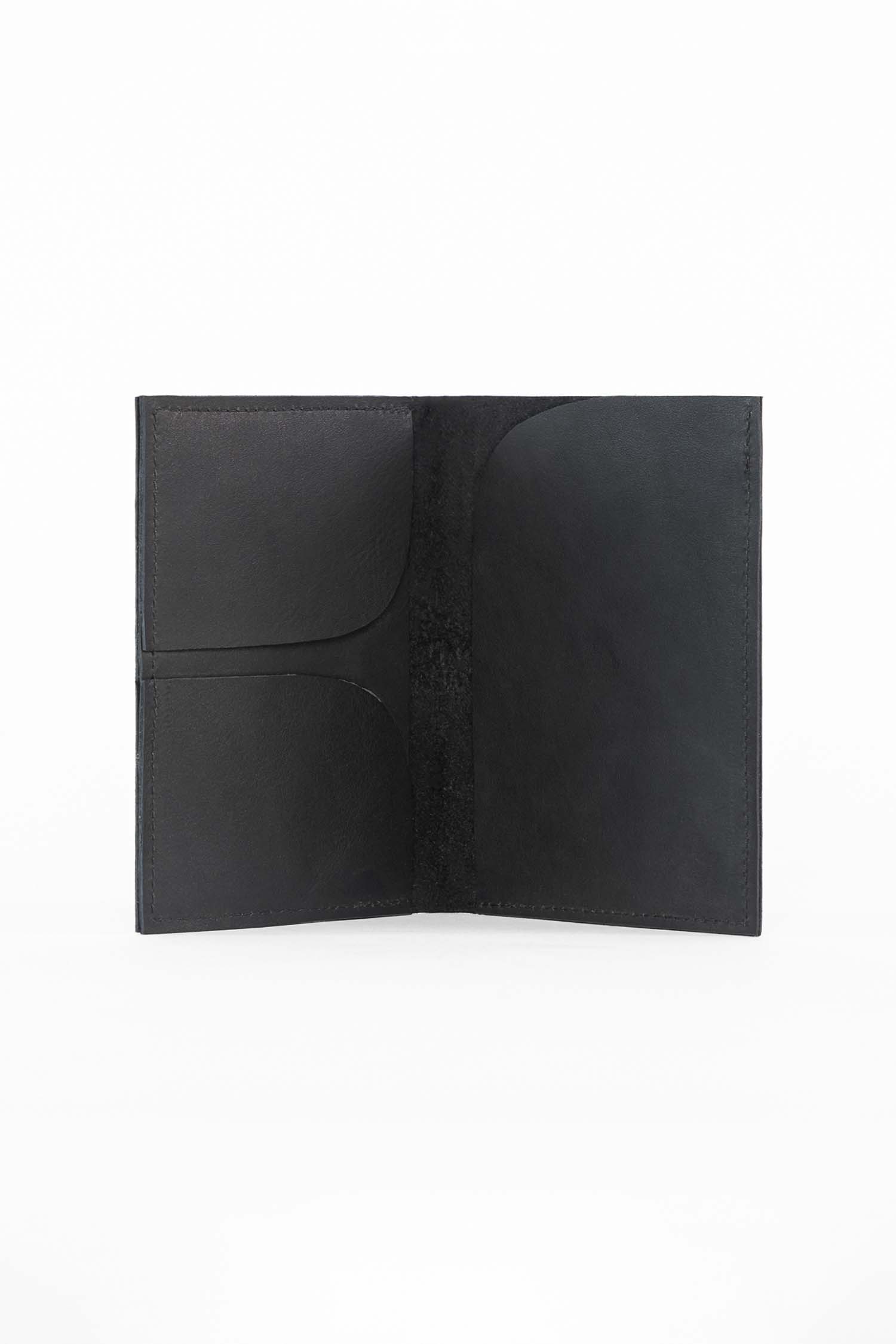 RLH3470 - Leather Passport Wallet - Image 4