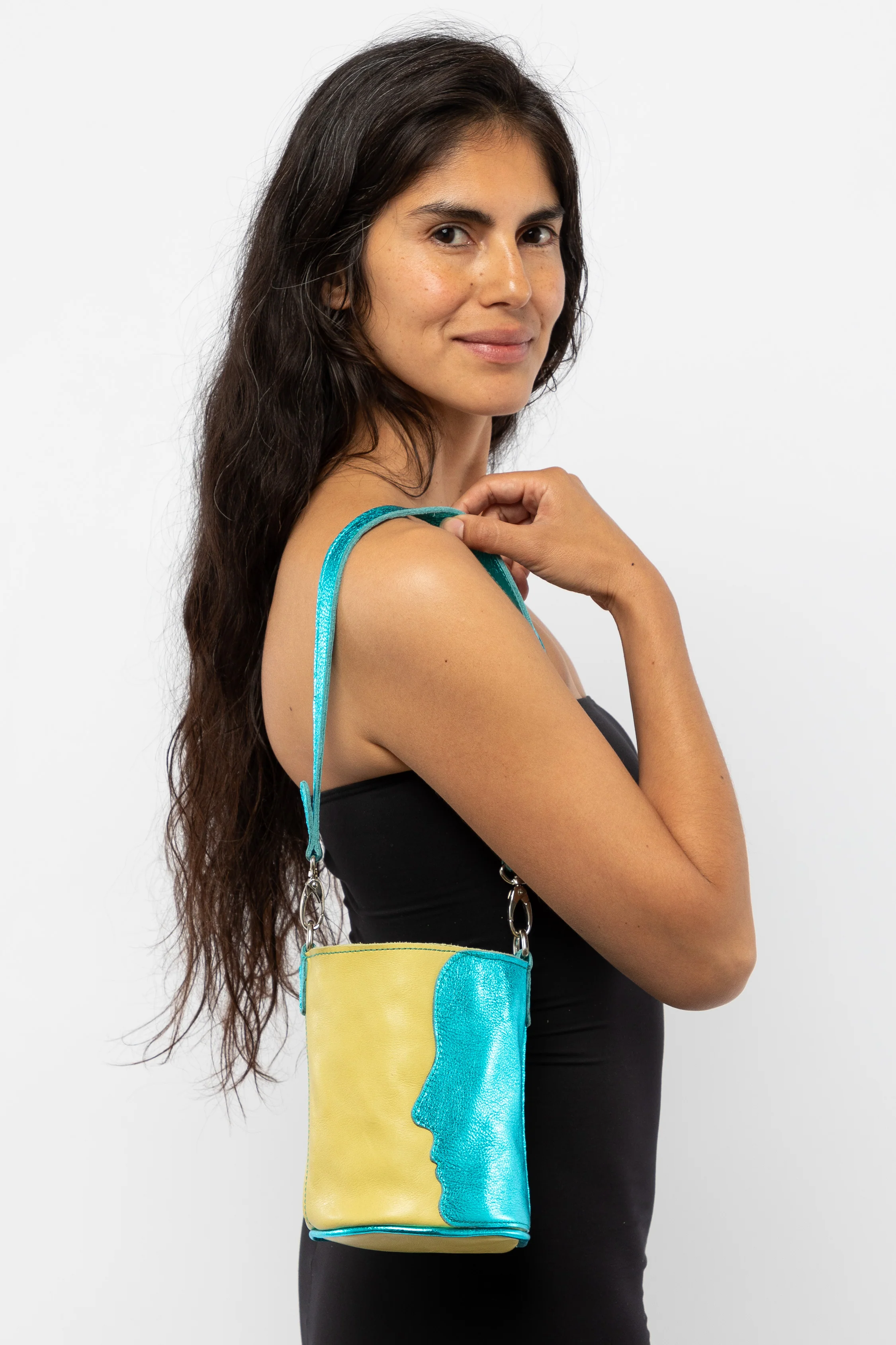 RLH3484 - Silhouette Bucket Tote - Image 30