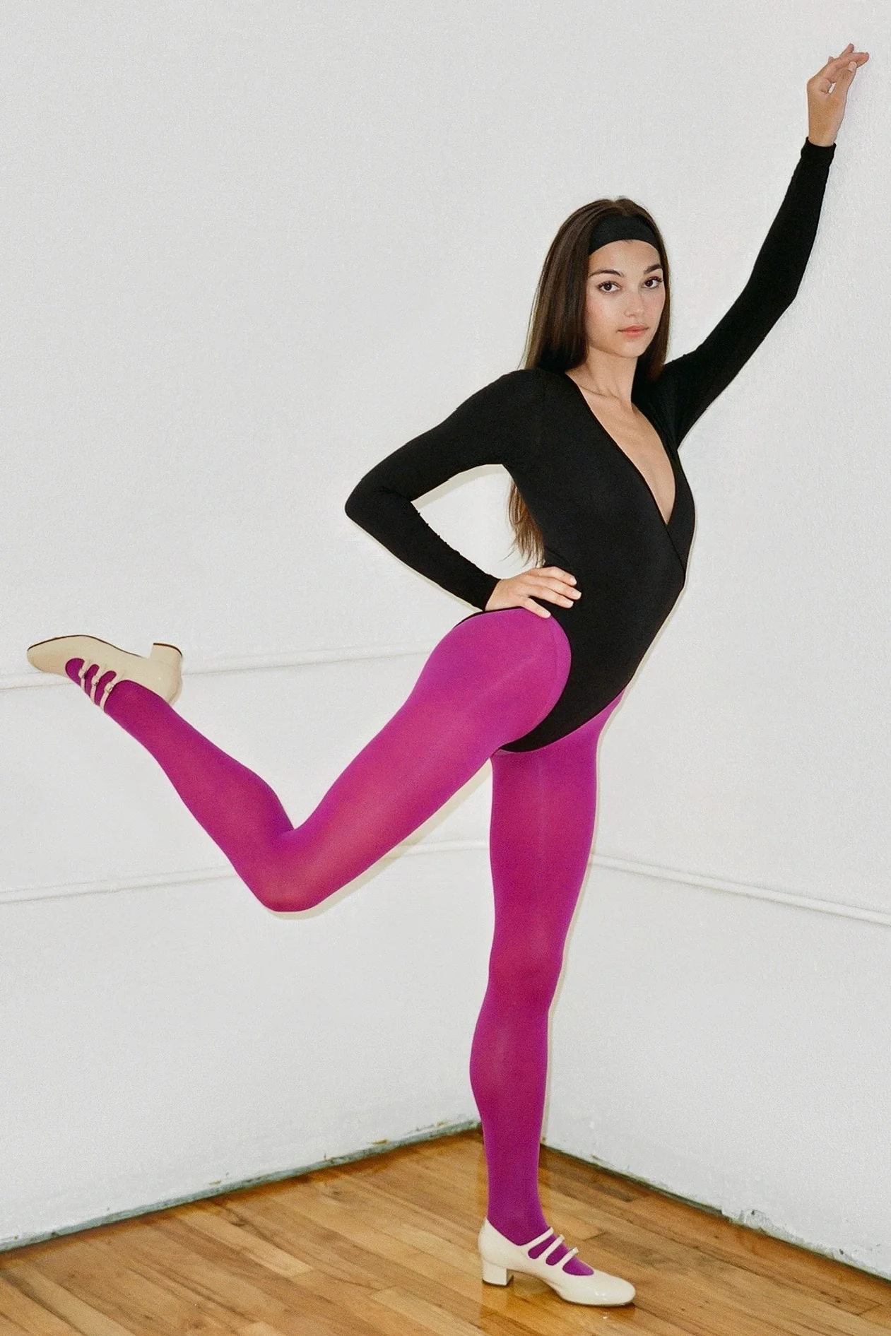 RN040 - 40 Denier Classic Opaque Tights - Image 40