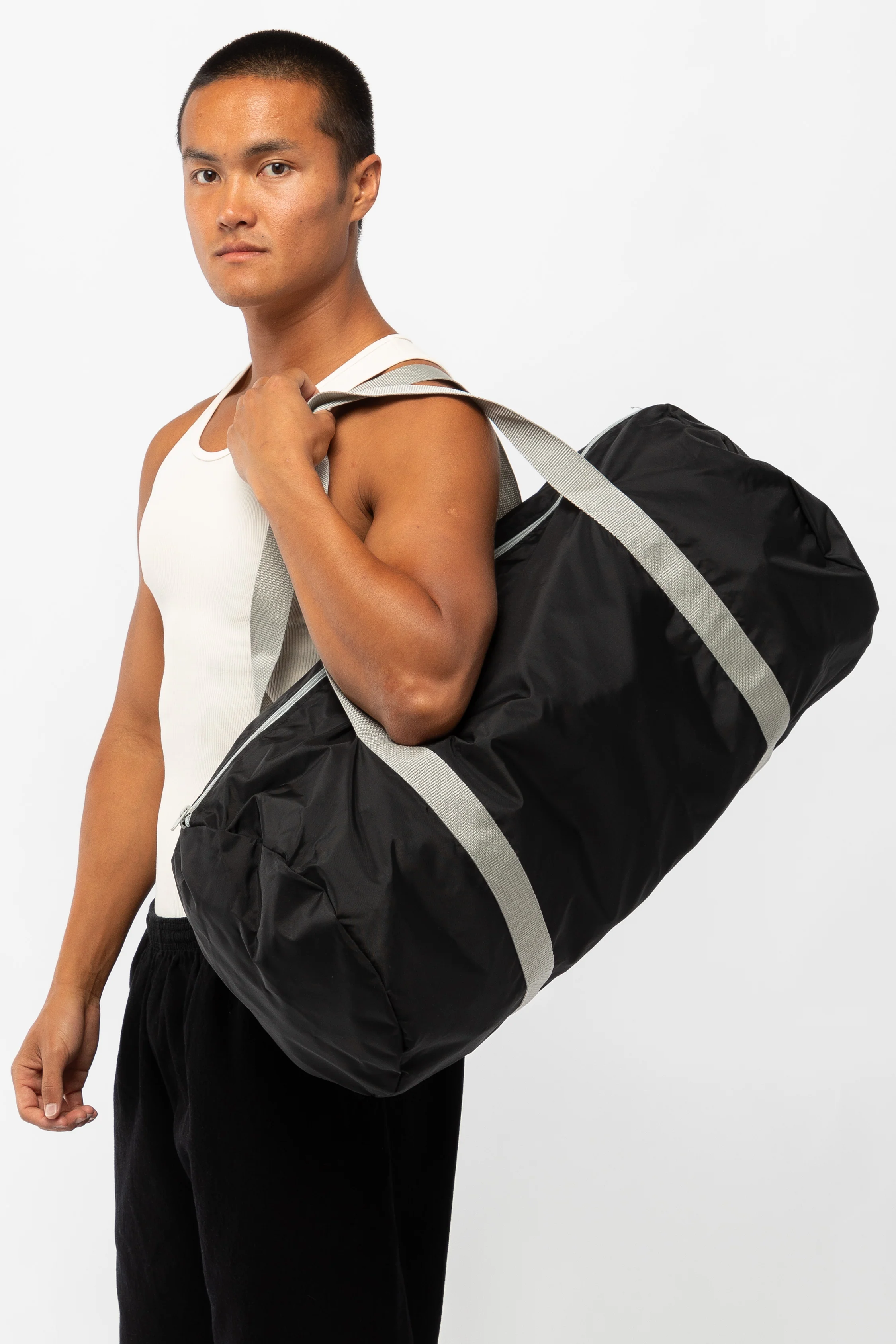 RNB563 - Nylon Pack Cloth Weekender Bag - Image 3
